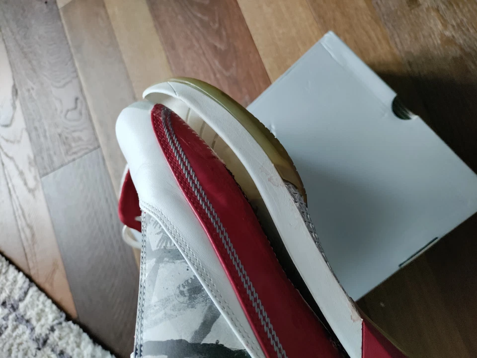 Jordan 22 OG Omega 2007 (talla 9 para hombre) usado Foto 3 de 4