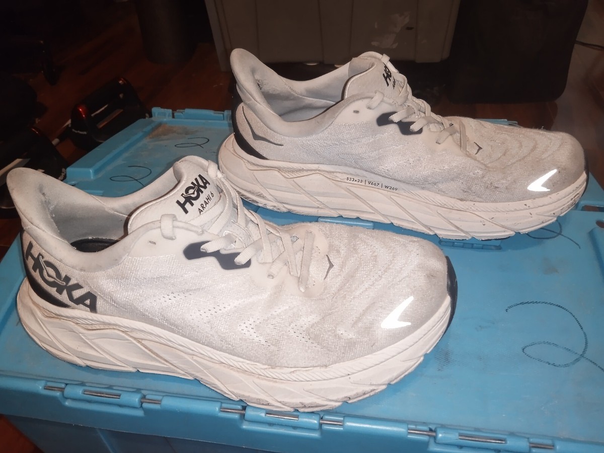 Hoka One One Mens Arahi 6 White Running Shoes, Size: 9 EE #JP31-9