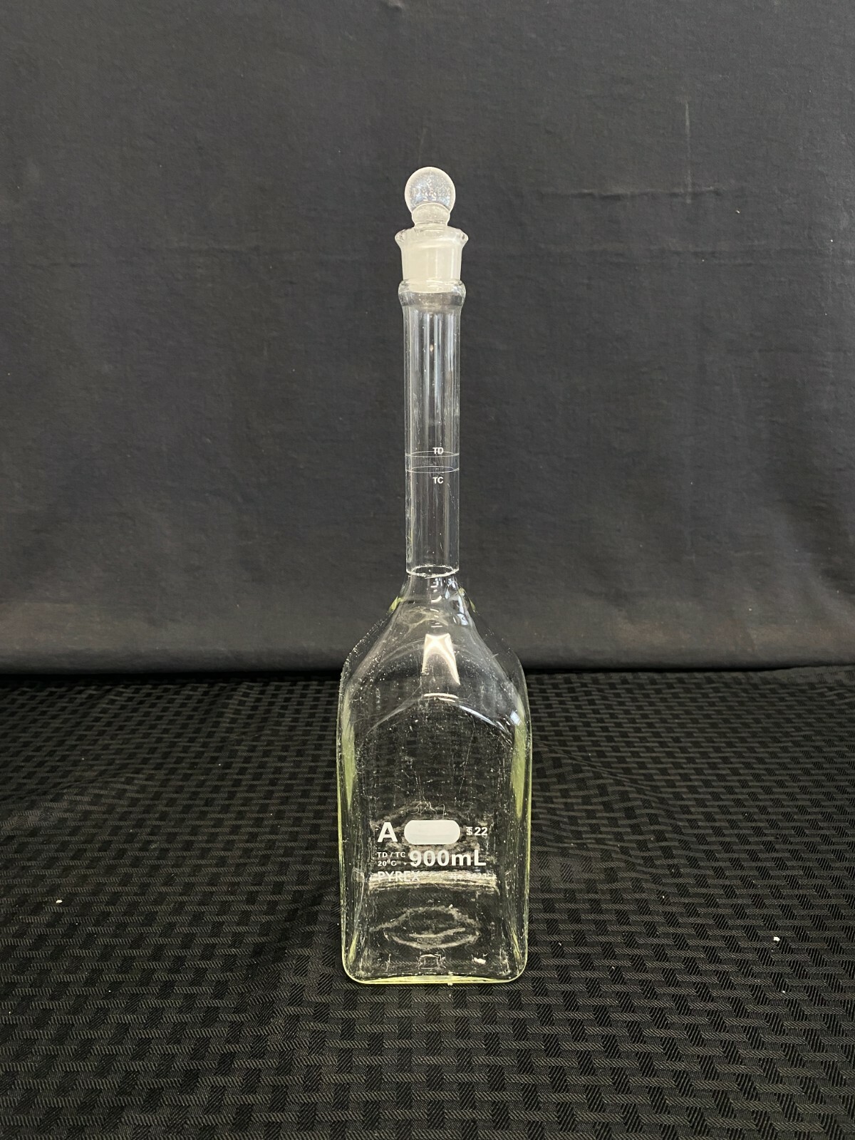 (6) PYREX Glass Square TD/TC 900ml Volumetric Flask 22 Stopper 5671900