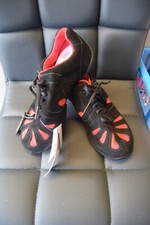 Black and red Sansha Dynamo split sole dance sneaker - UK Child 13 (Sansha 3)