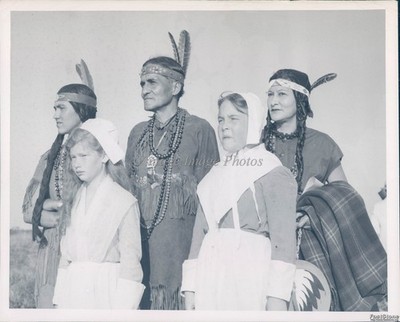 1951 Eastham Massachusetts Group Clothing Historic Vintage Press Photo 7x9