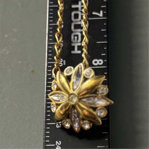 Monet Necklace Women Vintage Goldtone Floral Pendant Crystal Rhinestones 16 Inch - Picture 11 of 11