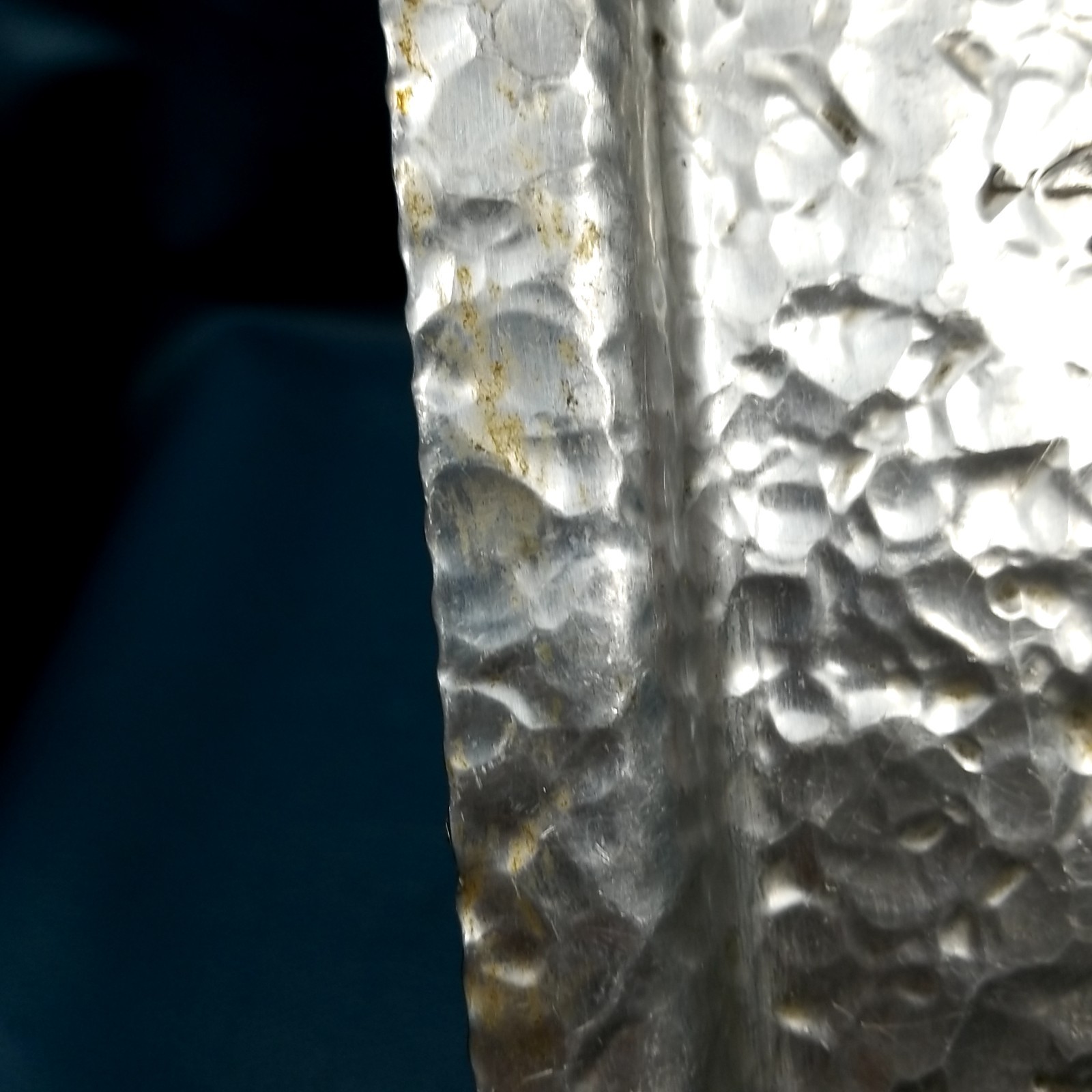 VTG MCM Hammered Aluminum Serving Tray Etched Tulips Floral Bow Handles