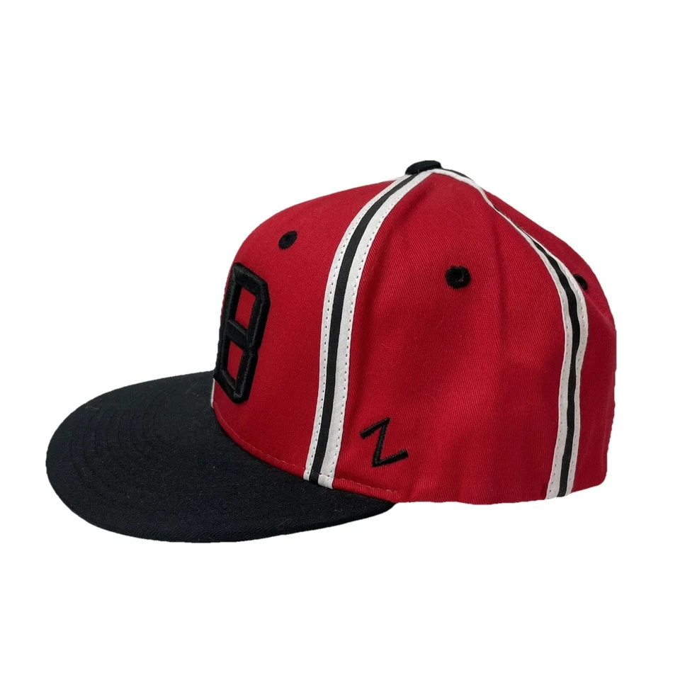 KB Baseball Retro LOGO Fitted Sz M/L Hat Zephyr 32/5 Black Red Flat Brim Cap NEW - Image 2 of 4