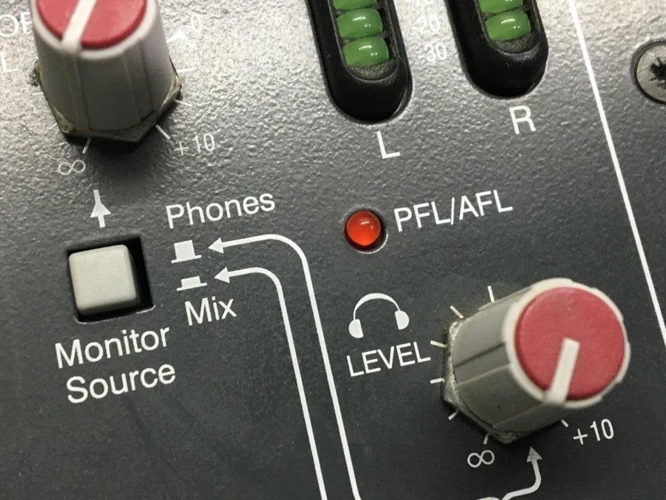 Allen&Heath ZED10 Analog Mixer USB Audio Interface - Image 2 of 4