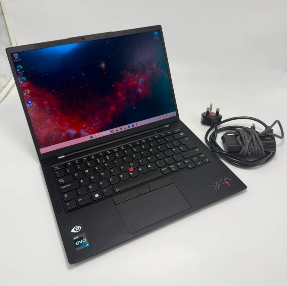 Lenovo ThinkPad X1 Carbon G10 · i5-1240P · 16GB · 512GB, photo 1 of 5