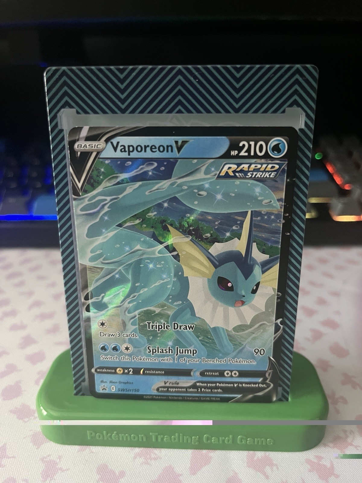 Pokemon TCG Vaporeon V SWSH150 Promo - NM
