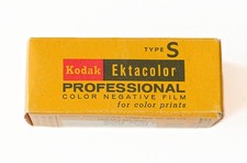 1 Roll Vintage KODAK EKTACOLOR 120 Professional Film CPS 120, exp. 11/1972
