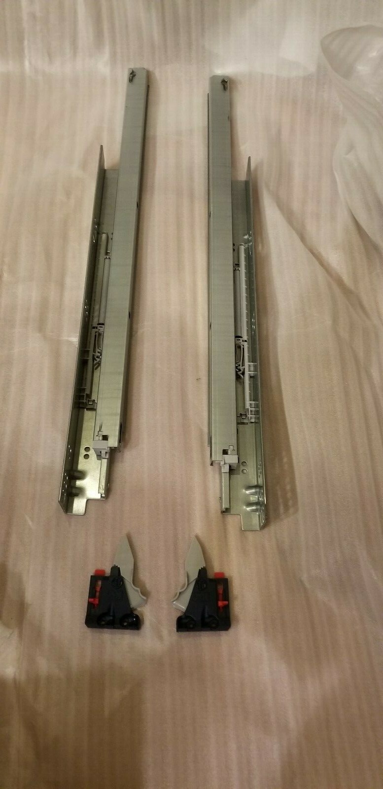 KV MUV HEAVY DUTY DRAWER SLIDE, 30" ,SOFT CLOSE, 3/4" MATERIAL & LOCKING DEVICE
