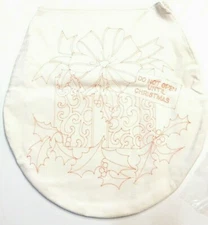 Tri Chem Liquid Embroidery Ready To Paint Toilet Lid Cover Christmas Santa Claus