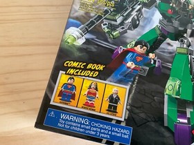 LEGO 6862 Superman with Lex Luther and Wonder Woman Comic Book included