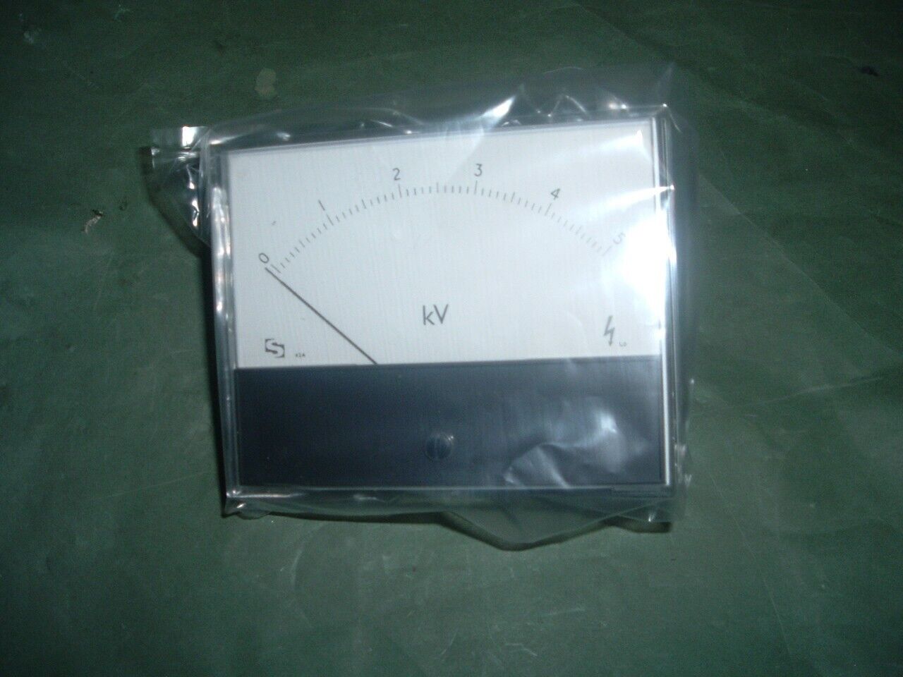 Picture 1 of 1