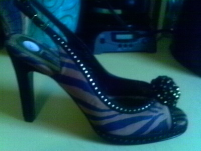 黒パンプス Benerly feldman Beverly Feldman shoes Patent Black dressy strappy heels NIB