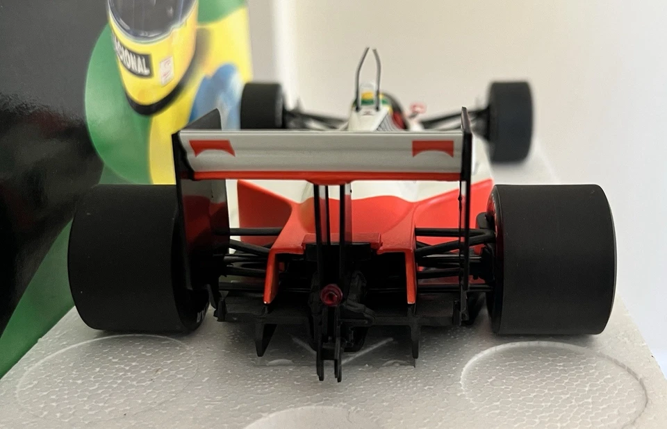 1:18 McLaren M/P 4/4 Ayrton Senna 1988 World Champion - Image 2 of 4
