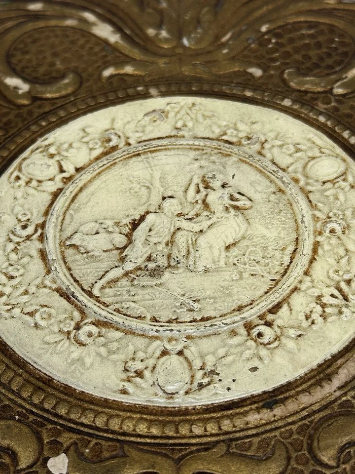 Antigua caja de baratijas victoriana de madera dorada con espejo para joyería Foto 2 de 4