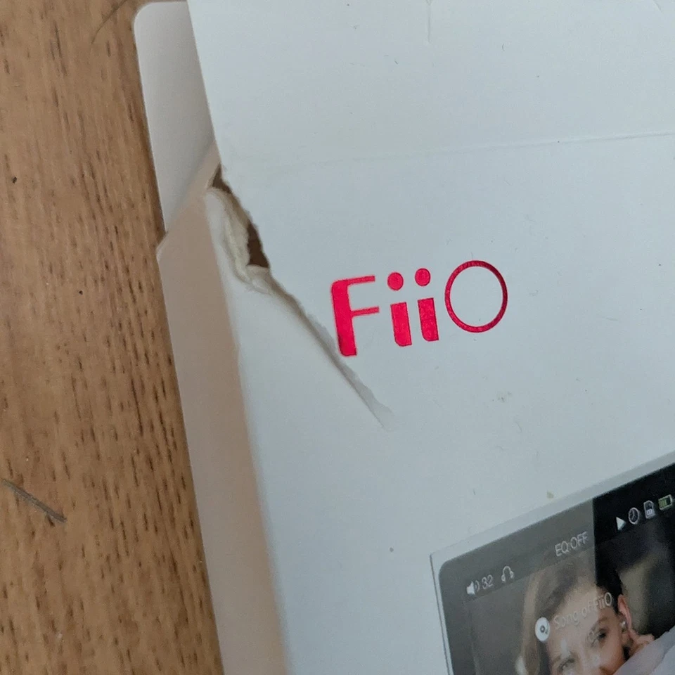 FiiO X1 2nd Gen DAP. BRAND NEW and rare rose gold colourway. - Image 2 of 3