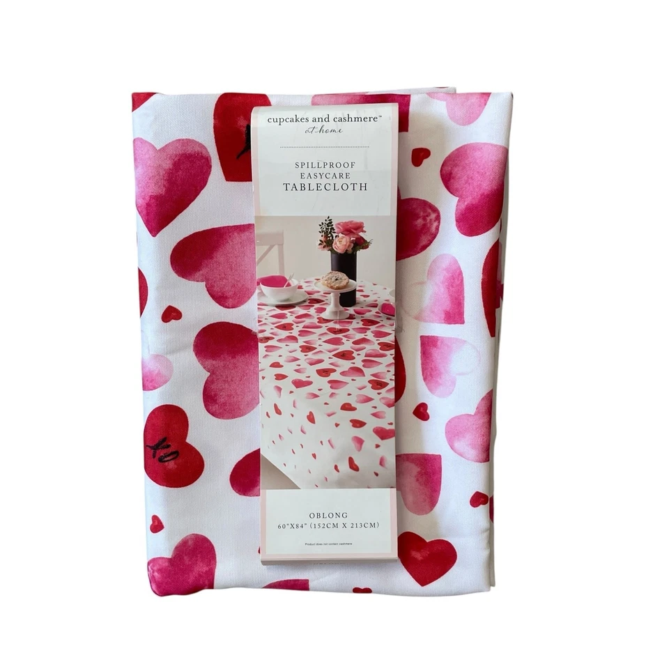 Toalha de Mesa Cupcakes e Cashmere Dia dos Namorados Corações Vermelhos e Rosa 60x84 Branca NOVA - Imagem 4 de 4