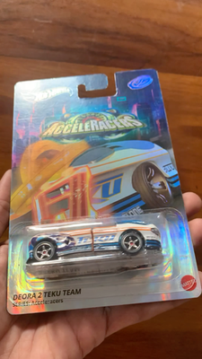 Hot Wheels Acceleracers Teku Deora II - Cut in Half - Custom Car