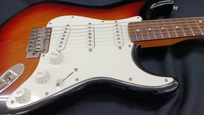 SQUIER CLASSIC VIBE '60S STRATOCASTER Used Natobody Mapleneck Laurel fingerboard