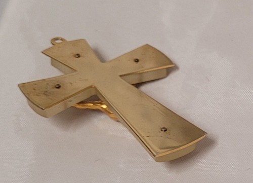 ANCIEN PENDENTIF CROIX CROSS CRUCIFIX CHRIST LUCITE MÉTAL DORÉ 6.5 x 4.3 cm # K3 - Picture 10 of 10