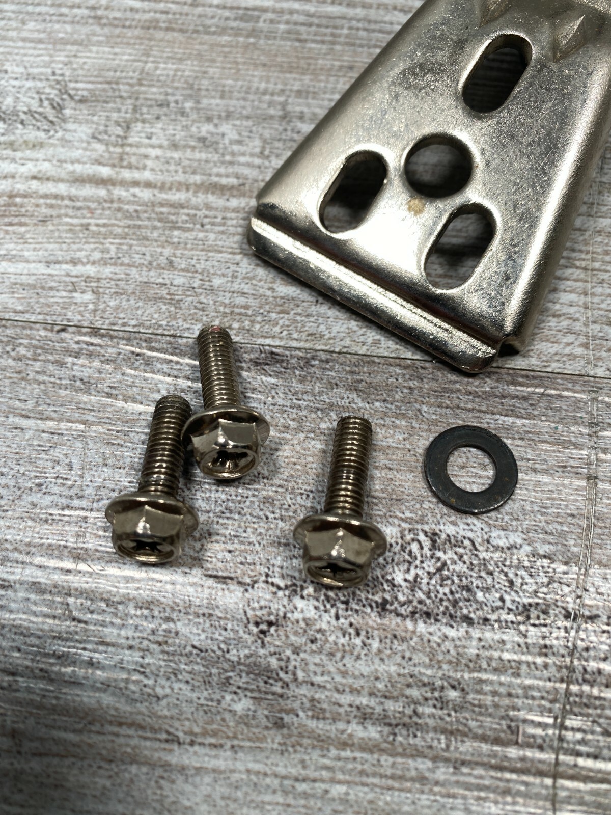 Emerson Wine Cooler FR966T Part Lower Hinge Foot eBay