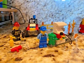 Lego City Town Fireman Lot 10671 Fire Emergency 60088 Fire Starter Set 2015