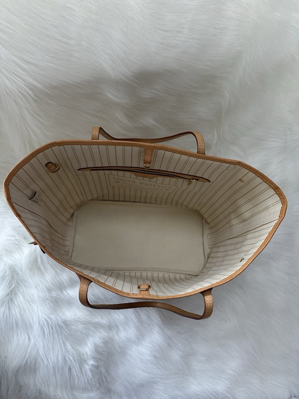Louis Vuitton Neverfull MM - image 9