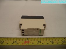 Schneider Electric RMCN22BD Analog Converter Module Voltage/Current 24 VDC IP20