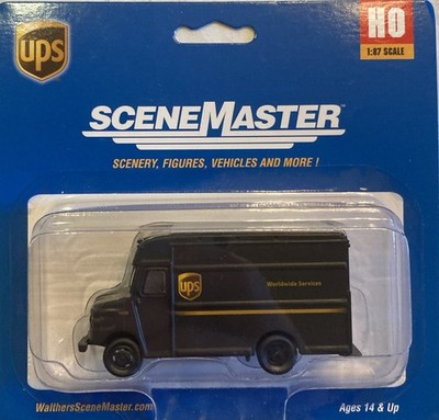 Walthers SceneMaster 949-14001 HO Scale UPS Package Car -- United Parcel Service