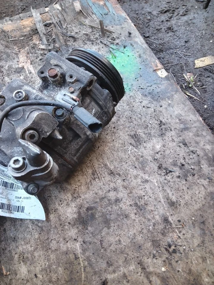 Б/у компрессор кондиционера подходит: 2008 Bmw 750I класса A - Изображение 2 из 4