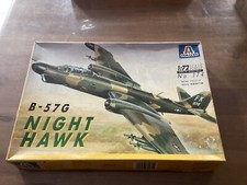 maquette avion B 57G NIGHT-CLUB HAWK   1/72 italeri 174 neuf