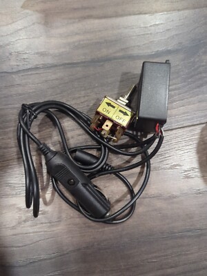 On-Off Toggle Switch with Car Outlet Adapter 300V YYXL 20AWG  