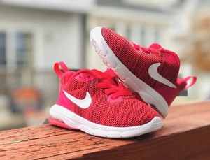 nike air max motion lw pink