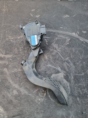 Audi A6 4B Gaspedal elektr Diesel Automatikgetriebe 8D1723523N / Passat 3B 3BG