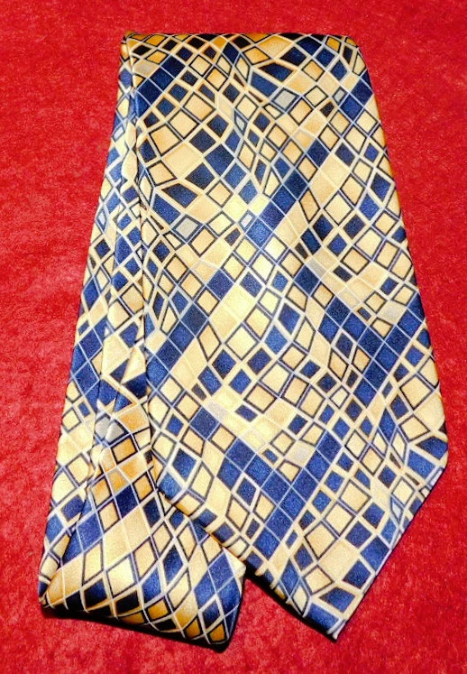 MEN'S ALFANI BLUE/YELLOW ABSTRACT DESIGN TIE - TIES - NECK TIES - DESIGNER TIES. - Image 2 of 3