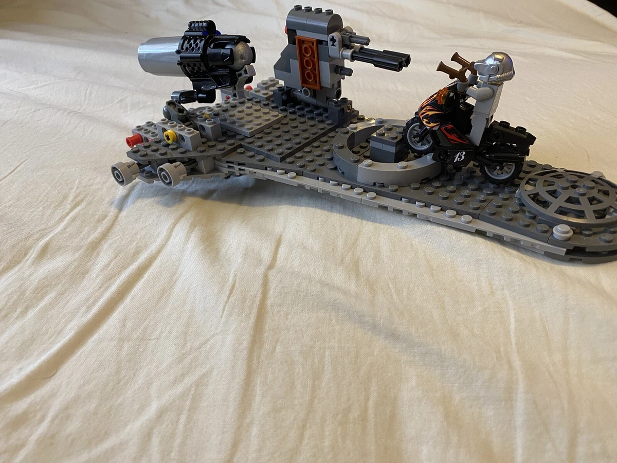 Lego Space Battle Custom Build Motorcycle and 1 Vintage Minifure Great Condition