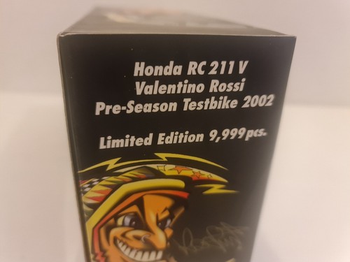 Valentino Rossi. Honda RC211V. Pre season testbike 2002. Minichamps 1/12 - Picture 2 of 5