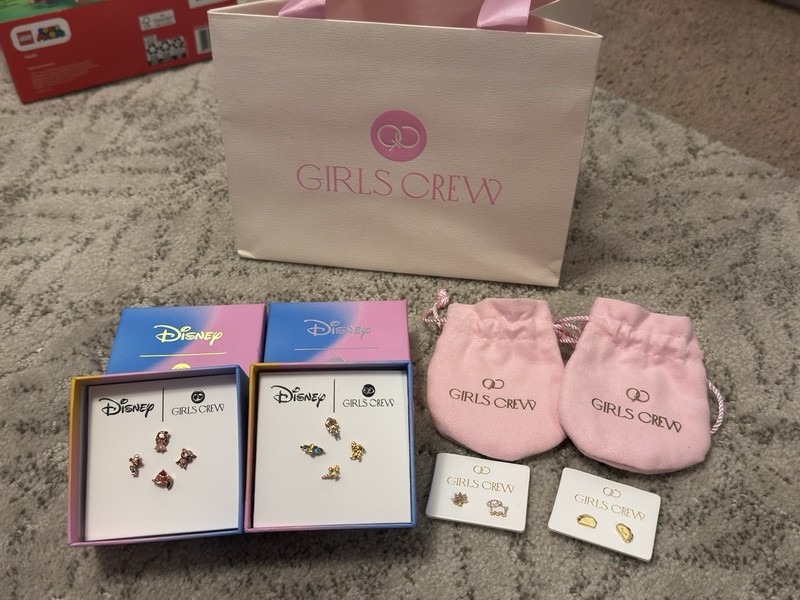 Girls Crew Disney Aladdin, Moana, Taco, Dog Earrings With Gift Bag