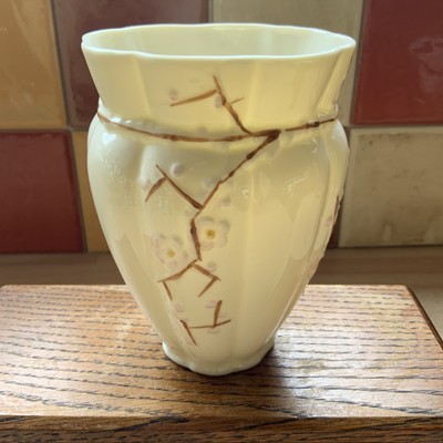 Vintage Belleek Vase Fine China Irland Dornmuster 7. Goldmarke 1980-92