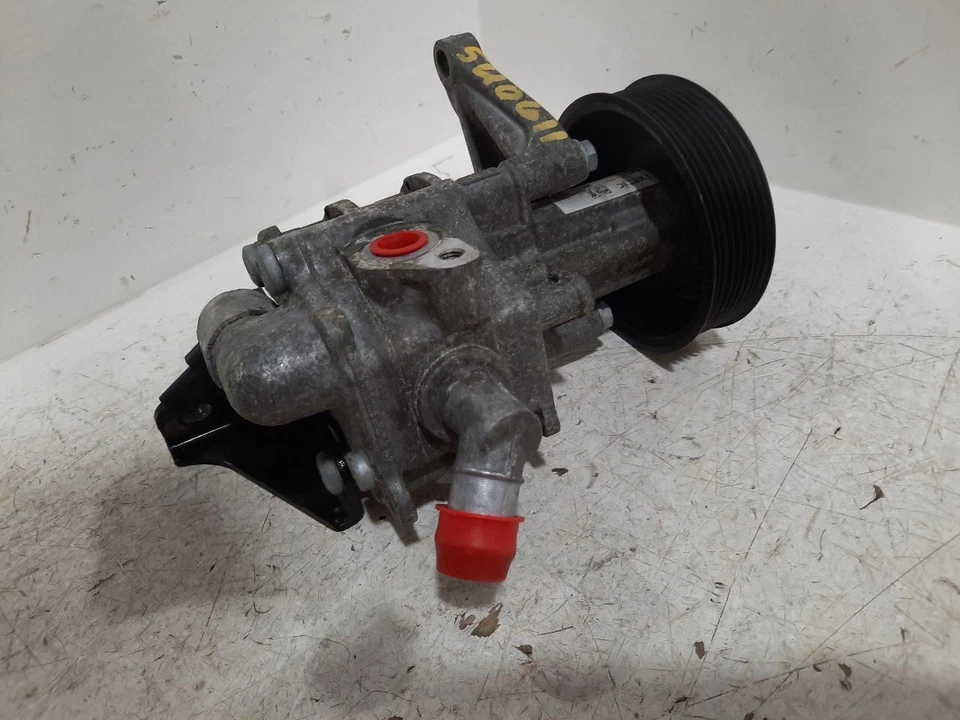 Насос/мотор гидроусилителя руля 2013 535i Sku #4219138 - Изображение 3 из 4