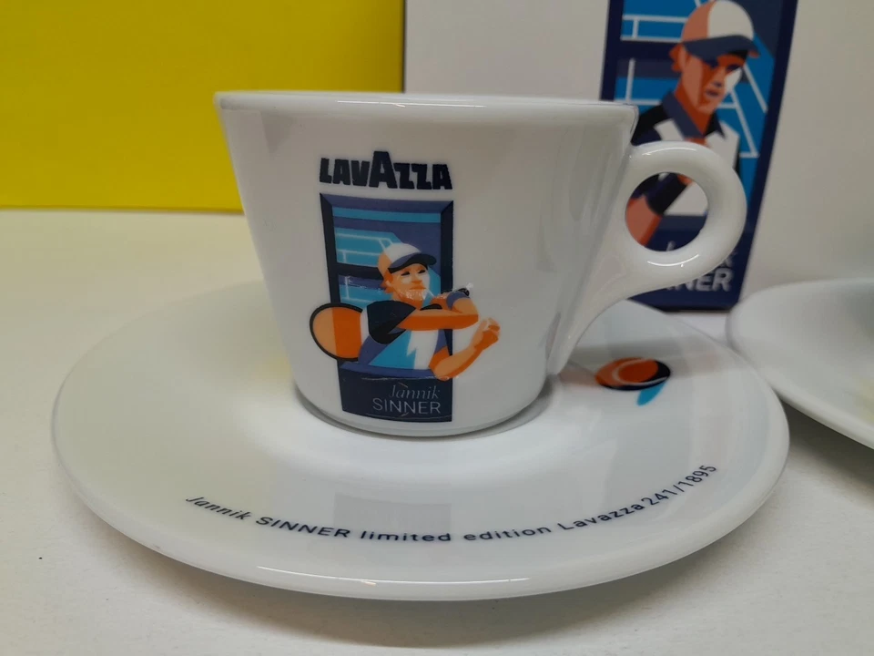 LAVAZZA JANNIK SINNER TAZZE CAPPUCCINO CUPS TENNIS PIATTI 2025 TAZZINA - Immagine 2 di 4