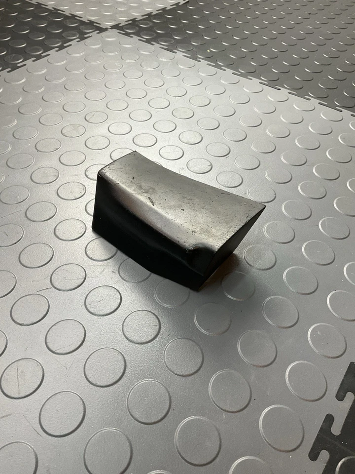 Infiniti QX60 2013-2020 delantero derecho lado del conductor guardabarros inferior cubierta moldeada OEM Foto 2 de 4