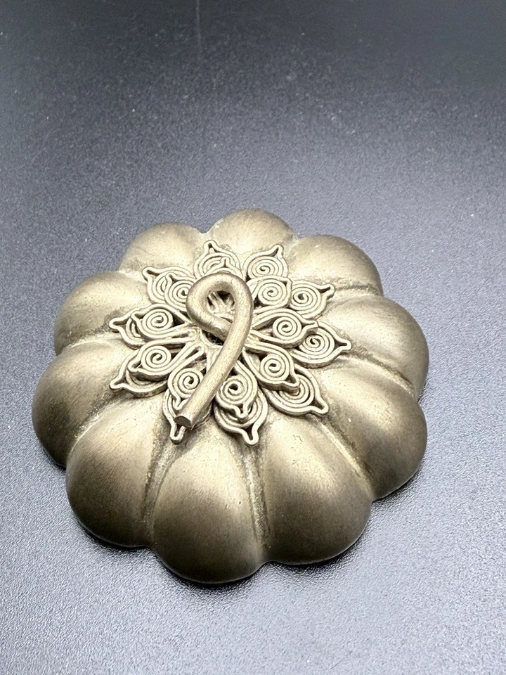 Антикварная камбоджийская серебряная коробка-бетель в форме тыквы - Изображение 4 из 4