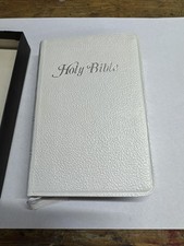 Eyre & Spottiswoode, Holy Bible New And Old Testaments Miniature Holman English
