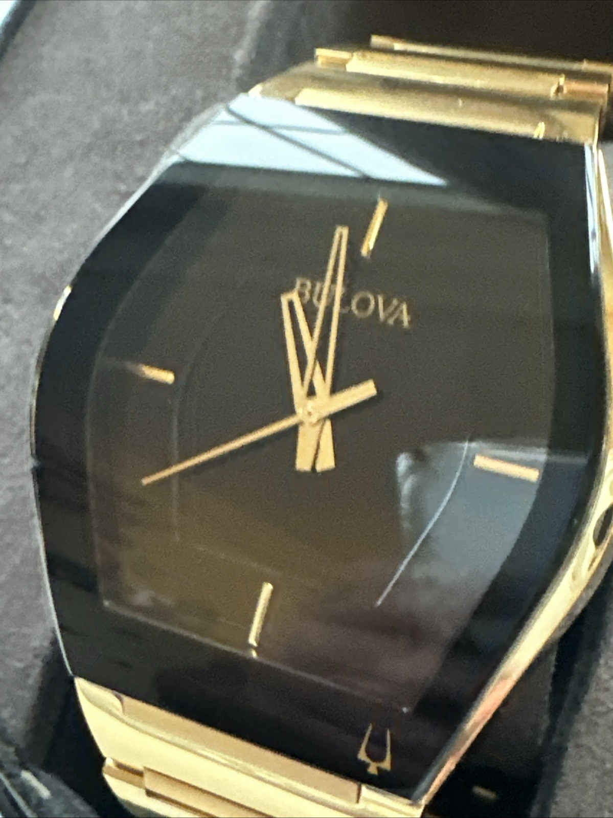 Bulova Gemini Modern Men's Quartz Gold Band Watch 40mm 97A164 *Chipped Crystal*