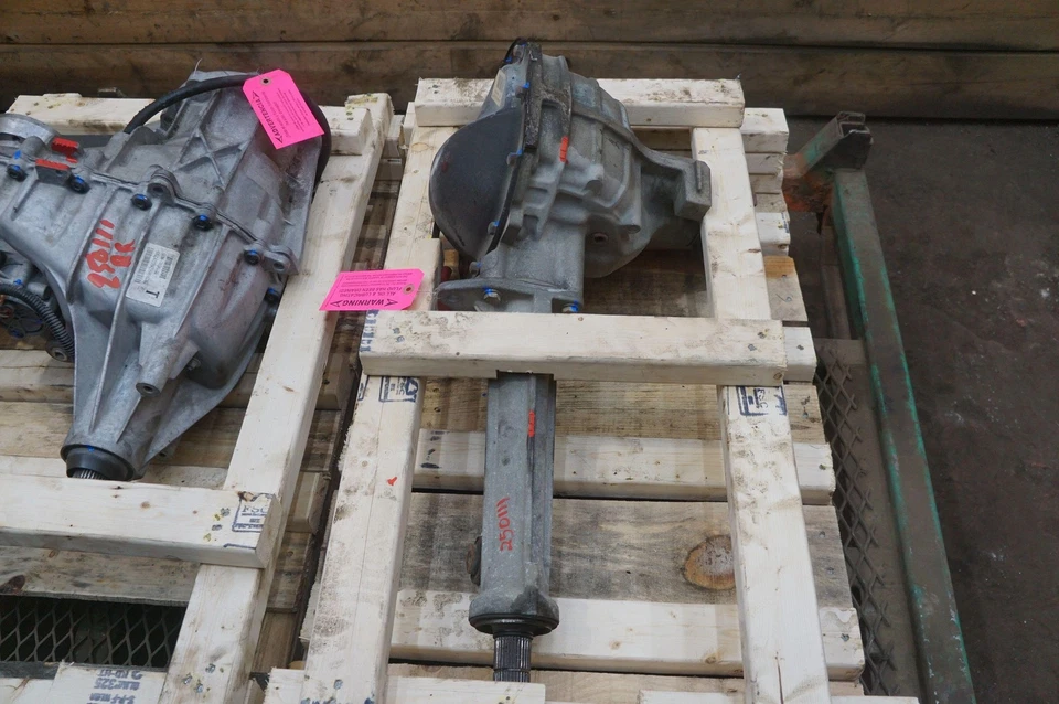 5.0l Awd Front Axle Differential Carrier CL3Z3010A Ford F150 Shelby P552 09-17 Foto 4 de 4