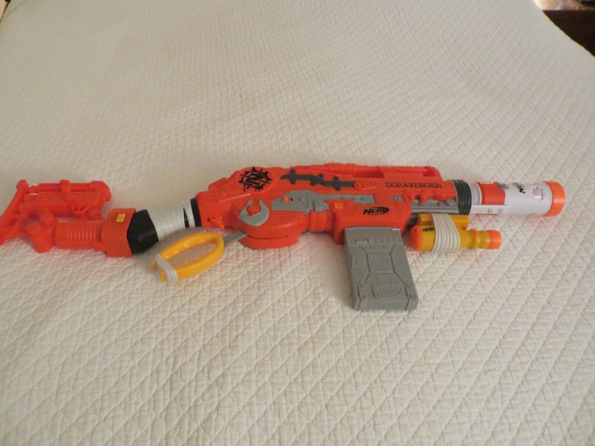 Nerf Zombie Strike SCRAVENGER Blaster with barrell, clip
