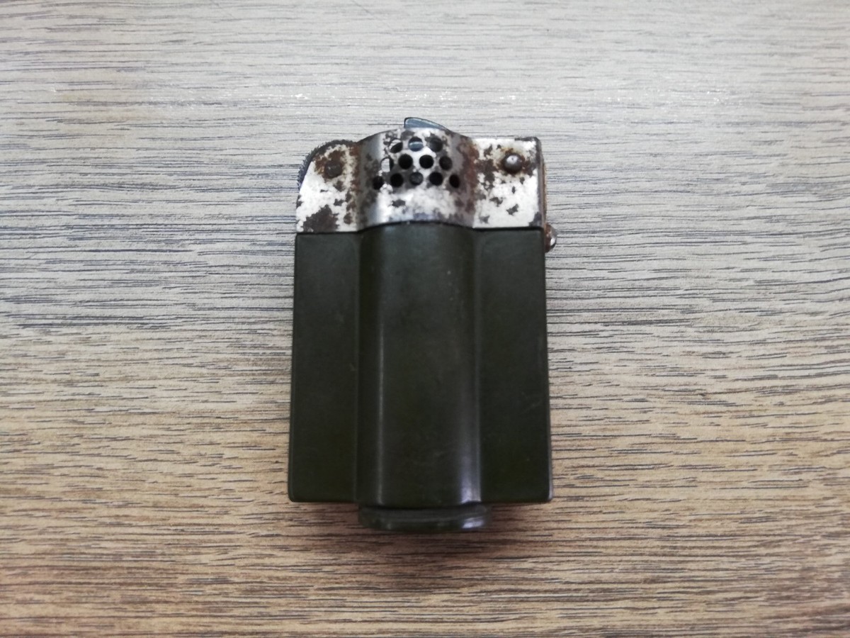 VTG RARE WW2 WWII BRITISH ARMY EBIL UL TRENCH POCKET PETROL CIGARETTE  LIGHTER