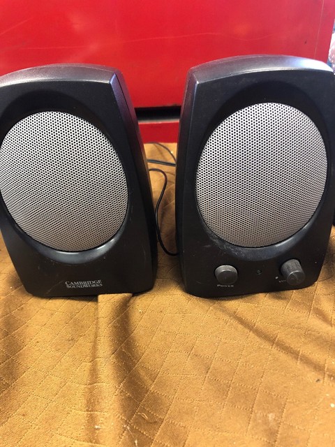 creative cambridge soundworks 2.1 pc speakers