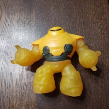 Yellow Heroes of Goo Jit Zu Squishy Stretchy Toy Valentine Gift